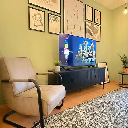 Urban & Chic: 2bdr, Parkplatz Apartment Witten